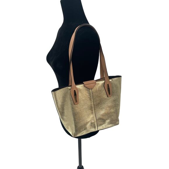 Gianni Bini gold pocket book - Picture 2 of 6